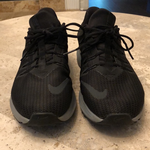 Women's Black Nike's Size 8 - Picture 2 of 6